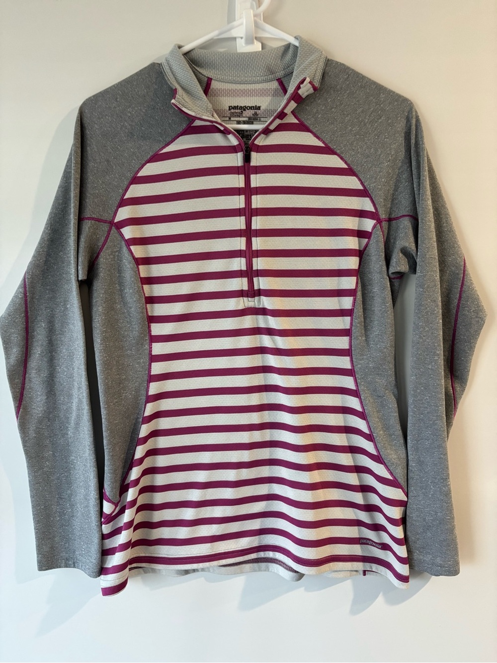 Patagonia 1/4 Zip Pullover Women’s M Striped Gray Purple Capilene